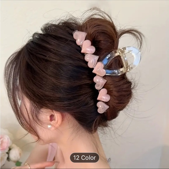 NWT 1piece pink hearts claw hair clip - Picture 3 of 3